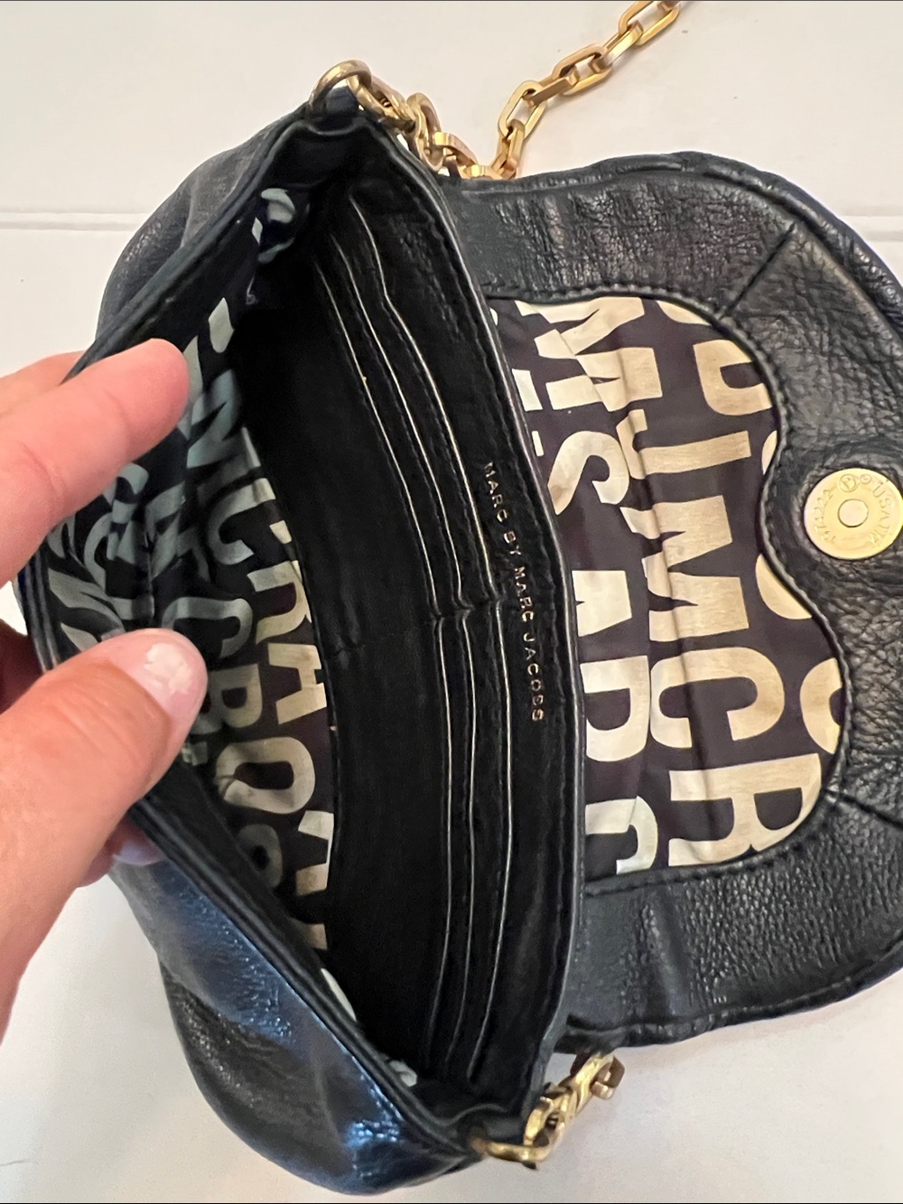 MARC JACOBS CLASSIC Q KARLIE BLACK PEBBLED LEATHER CHAIN CROSSBODY BAG - Picture 8 of 16